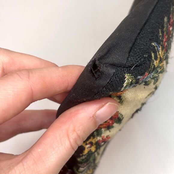 Vintage 1950s Tapestry Clutch Change Purse Kiss Lock Black Floral Lucite AS IS - Picture 4 of 16